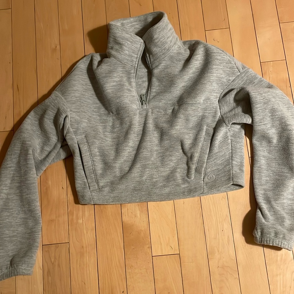 Gilly hicks cropped neck sweater grey with side pockets warm